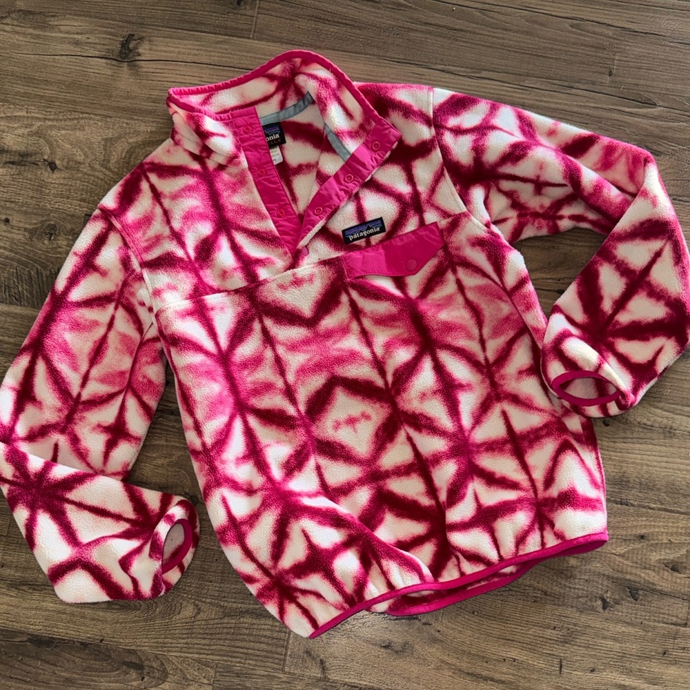 Pink and White Patterned Fleece Pullover sz Small